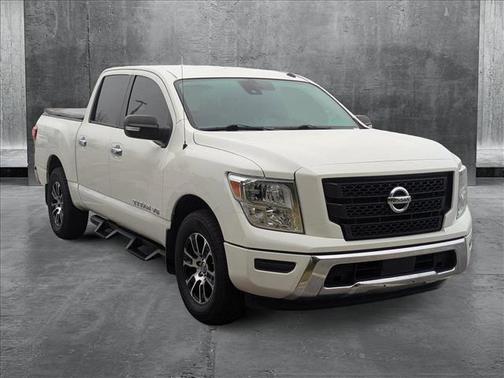 2020 Nissan Titan SV