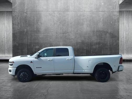 2025 RAM 3500 Laramie Crew Cab 4x4 8' Box