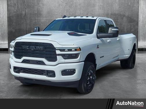 2025 RAM 3500 Laramie Crew Cab 4x4 8' Box