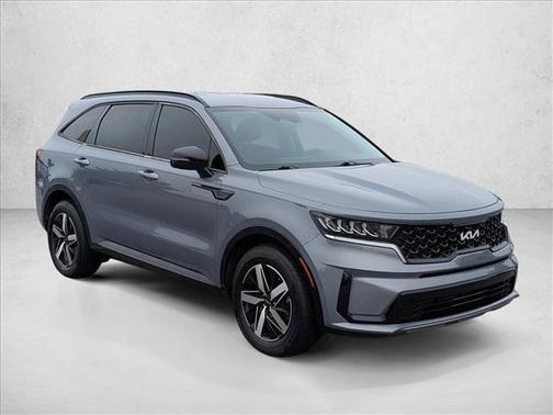 Everlasting Silver 2022 Kia Sorento S