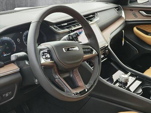2025 Jeep Grand Cherokee L Summit