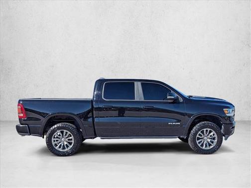 Diamond Black Crystal Pearlcoat 2020 RAM 1500 Laramie