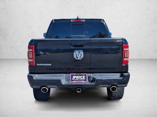 Diamond Black Crystal Pearlcoat 2020 RAM 1500 Laramie