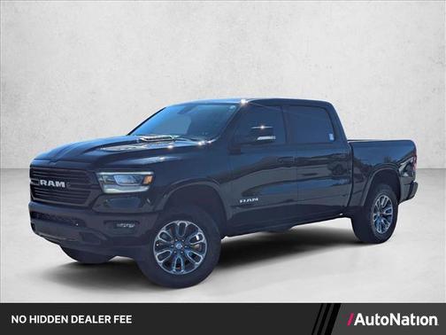 Diamond Black Crystal Pearlcoat 2020 RAM 1500 Laramie