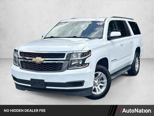 Summit White 2019 Chevrolet Suburban LT
