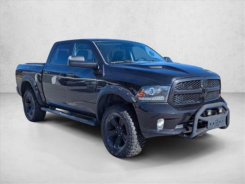 2017 RAM 1500 Night Crew Cab 4x4 5'7' Box
