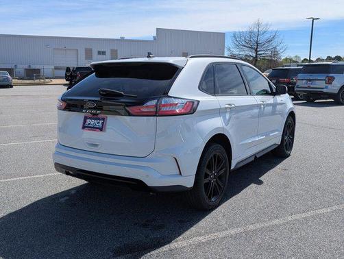 2022 Ford Edge ST Line