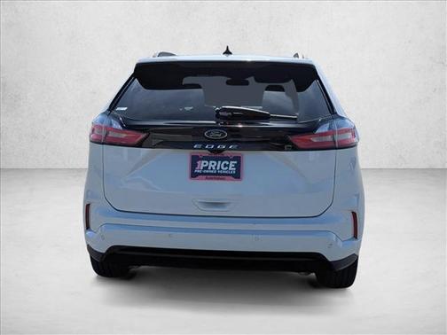Star White Metallic Tri-Coat 2022 Ford Edge ST Line