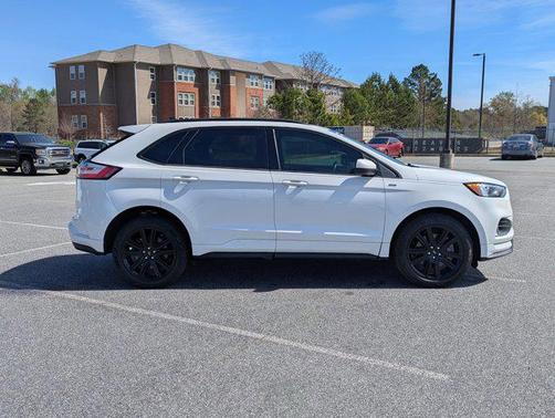 2022 Ford Edge ST Line