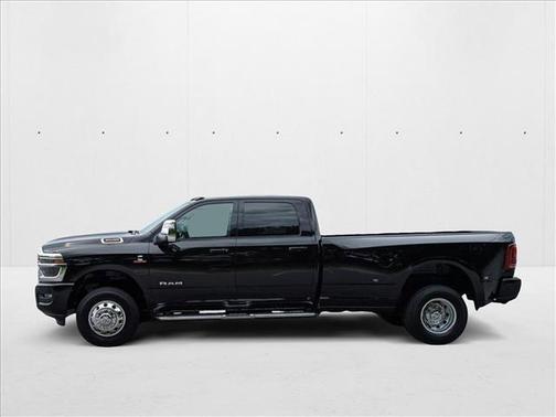 2025 RAM 3500 Laramie Crew Cab 4x4 8' Box