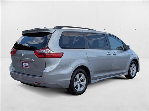2020 Toyota Sienna LE