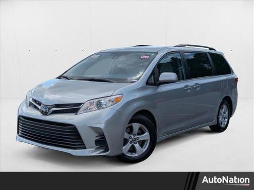 2020 Toyota Sienna LE