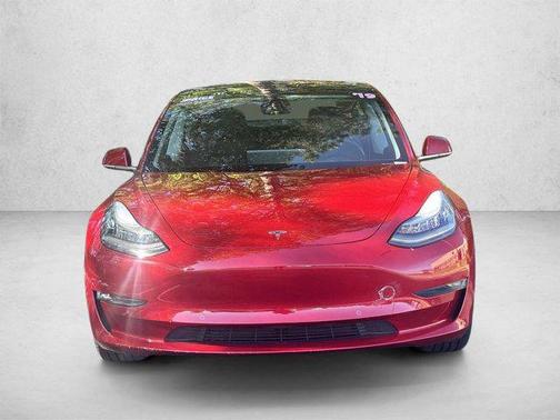 Pearl White Multi-Coat 2019 Tesla Model 3 Mid Range