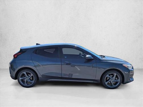 2019 Hyundai Veloster 2
