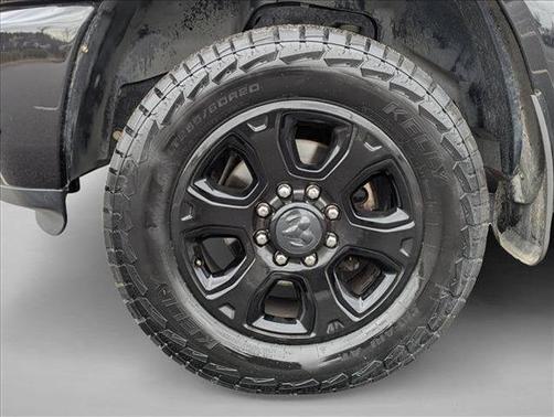 2018 RAM 2500 Laramie Crew Cab 4x4 6'4' Box