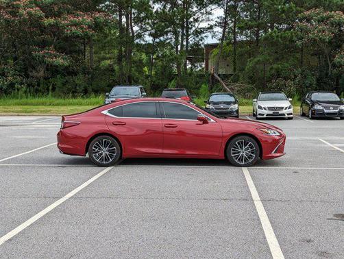 2025 Lexus ES 350 Base