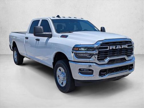 Bright White Clearcoat 2026 RAM 2500 Tradesman Crew Cab 4x4 8' Box