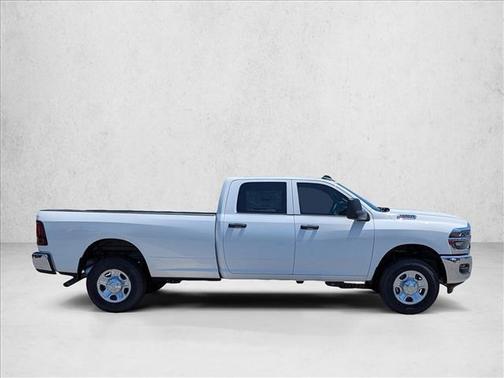Bright White Clearcoat 2026 RAM 2500 Tradesman Crew Cab 4x4 8' Box