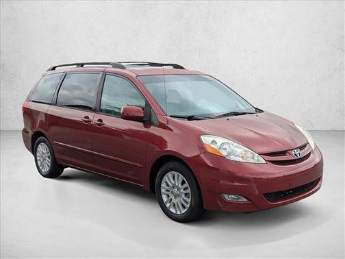 Salsa Red Pearl 2010 Toyota Sienna XLE