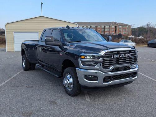 2026 RAM 3500 Tradesman Crew Cab 4x4 8' Box