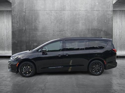 2025 Chrysler Pacifica L