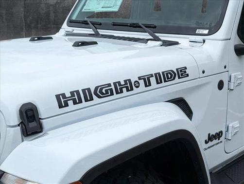 2025 Jeep Gladiator High Tide