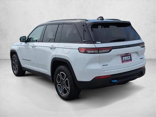 Bright White Clearcoat 2022 Jeep Grand Cherokee 4xe Trailhawk