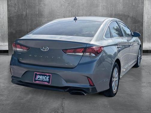 2018 Hyundai SONATA SE