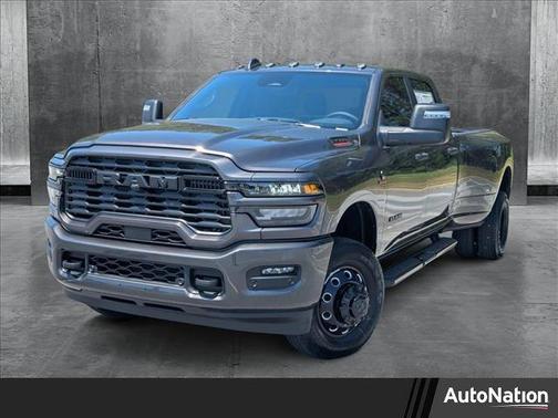 2025 RAM 3500 Big Horn Crew Cab 4x4 8' Box
