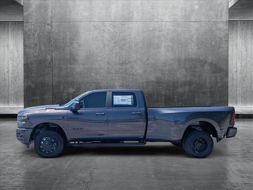 2025 RAM 3500 Big Horn Crew Cab 4x4 8' Box