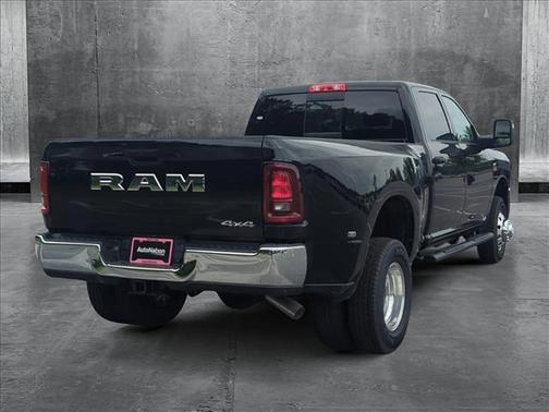 2025 RAM 3500 Tradesman Crew Cab 4x4 8' Box