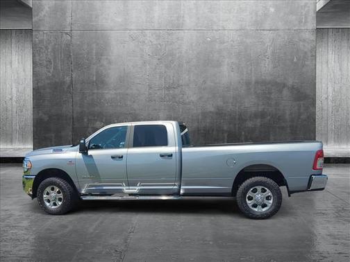 2024 RAM 3500 Big Horn Crew Cab 4x4 8' Box