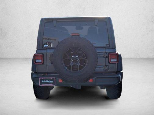 Granite Crystal Metallic Clearcoat 2026 Jeep Wrangler Willys