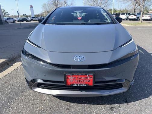 2025 Toyota Prius XLE