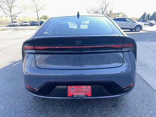 2025 Toyota Prius XLE