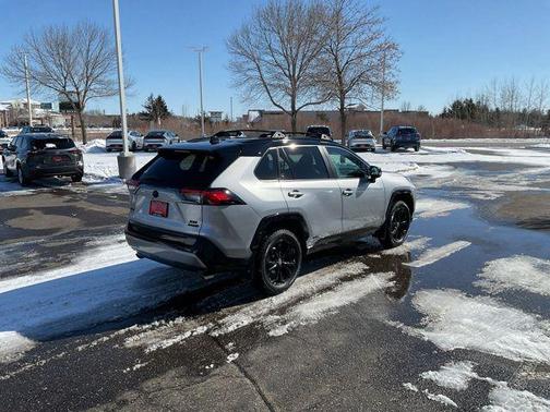 2023 Toyota RAV4 Hybrid SE