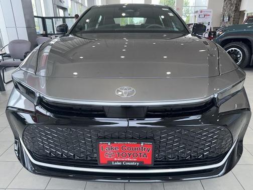 2026 Toyota Crown Platinum