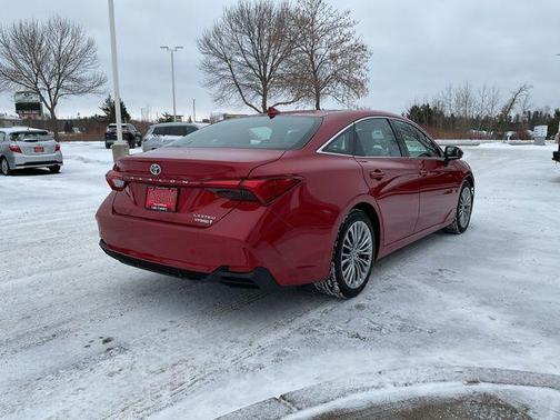 2022 Toyota Avalon Hybrid Limited