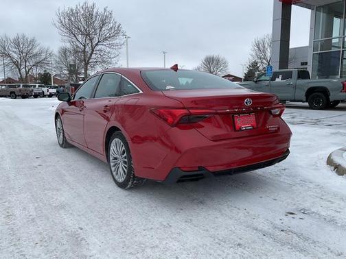 2022 Toyota Avalon Hybrid Limited