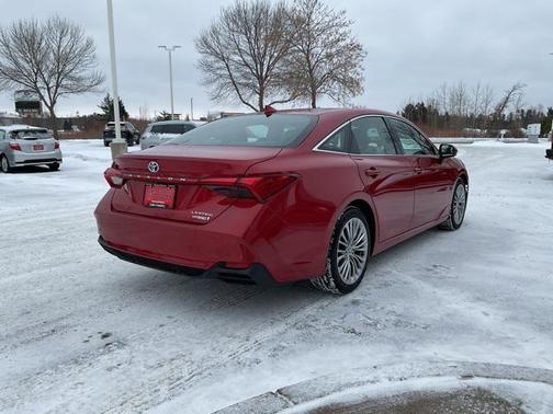 2022 Toyota Avalon Hybrid Limited