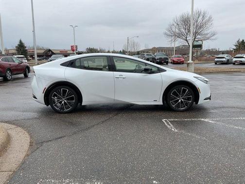 2024 Toyota Prius XLE