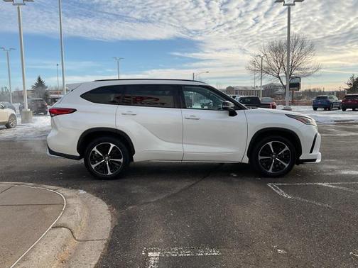 2021 Toyota Highlander XSE