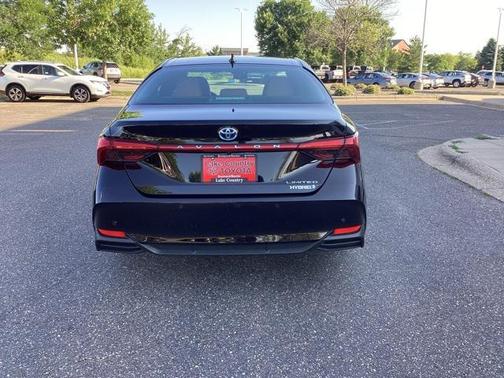 2019 Toyota Avalon Hybrid Limited