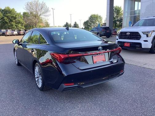 2019 Toyota Avalon Hybrid Limited