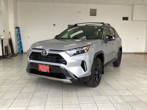 2025 Toyota RAV4 Hybrid SE