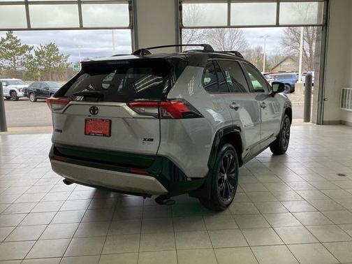 2025 Toyota RAV4 Hybrid SE