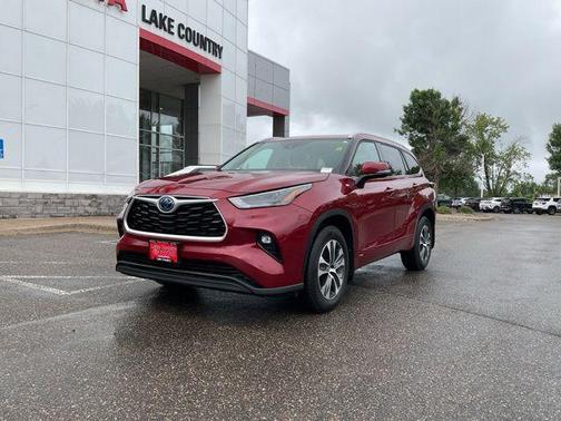 Ruby Flare Pearl 2022 Toyota Highlander Hybrid XLE