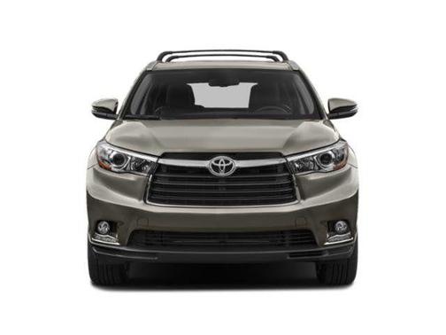 Gold 2015 Toyota Highlander LE