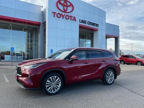 2022 Toyota Highlander Platinum
