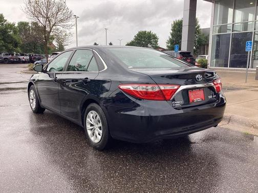 2016 Toyota Camry Hybrid LE